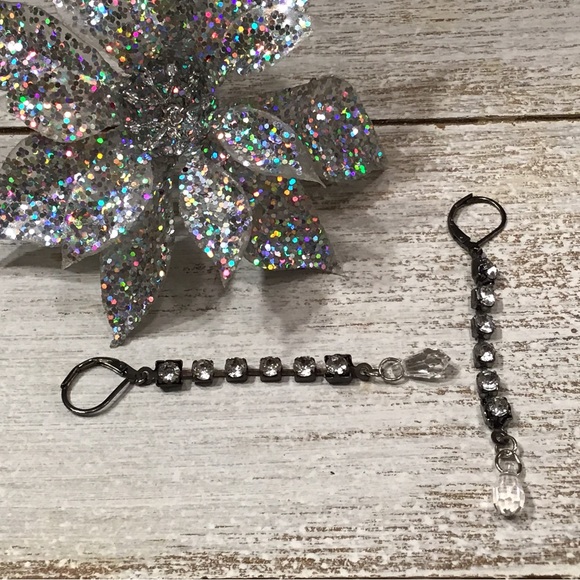 Rhinestones Earrings - Picture 1 of 4